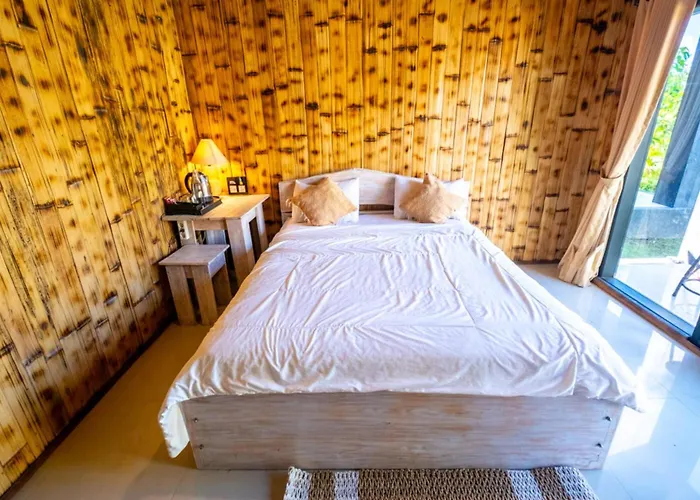Bamboo Mount Batur And Hot Spring 招待所 3*