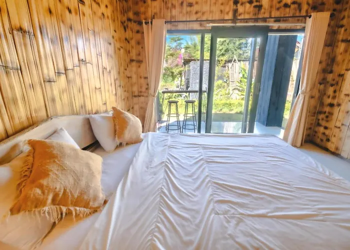Bamboo Mount Batur And Hot Spring 3*