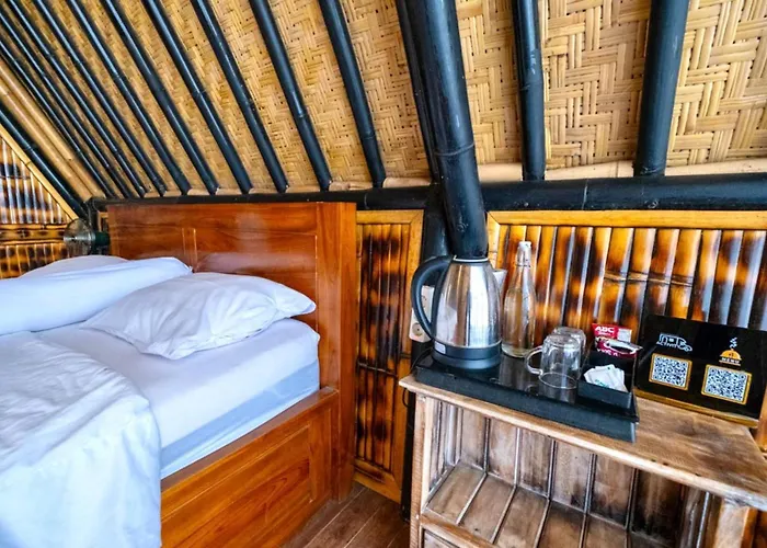 Bamboo Mount Batur And Hot Spring 3*